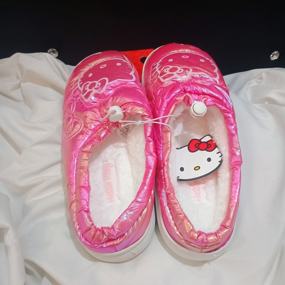 New Hello Kitty Metallic Pink Indoor/Outdoor Slippers Size 11/12 - Picture 4 of 5